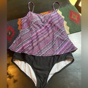 Sz 6 8 swimsuit S M womens